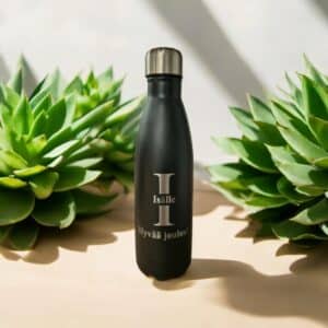 Termospullo kaiverruksella