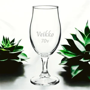 Olutlasi omalla tekstillä