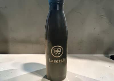 Termospullo musta 500ml